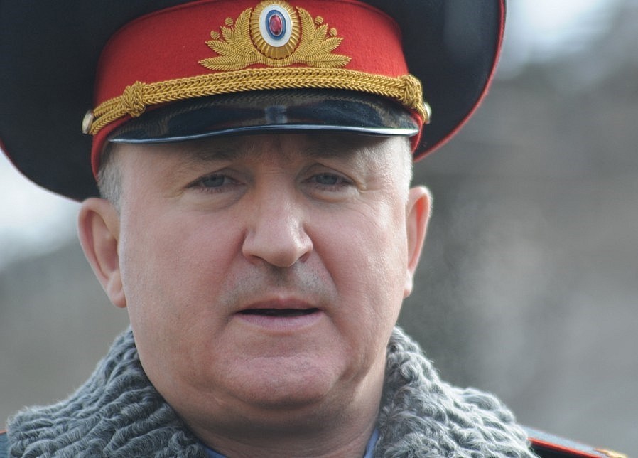Генерал - лейтенант Сергей Кучерук. Был уволен за резню в станице Кущевская