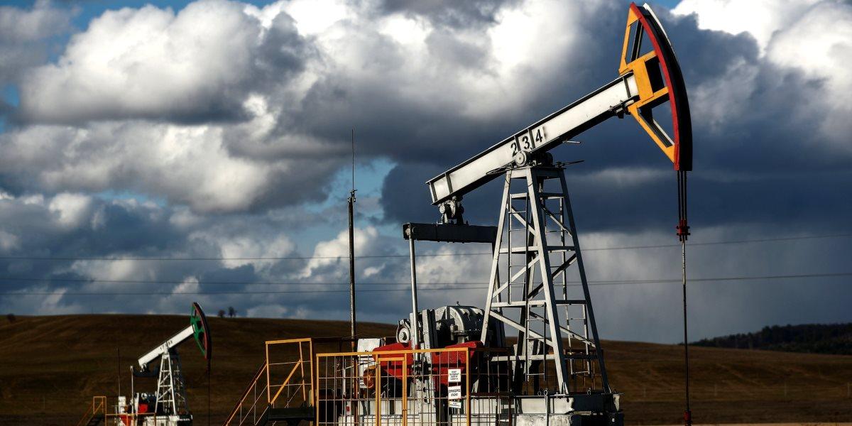 Венгрия увеличила объемы закупки нефти из Казахстана