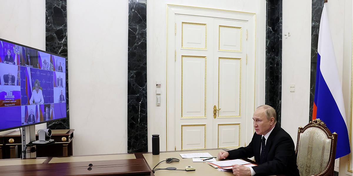 Путин: «Наша макроэкономическая политика на деле показывает эффективность»