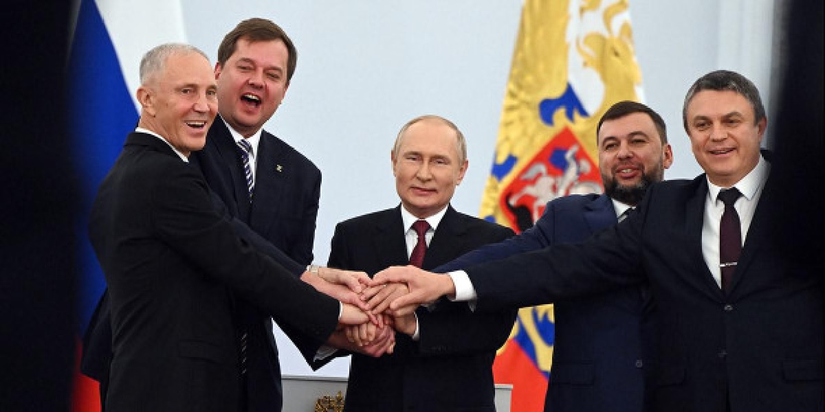 Подписаны договоры о принятии в РФ новых территорий