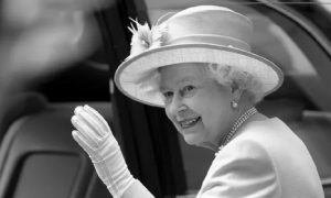 В Великобритании выстроились очереди из желающих проститься с Королевой