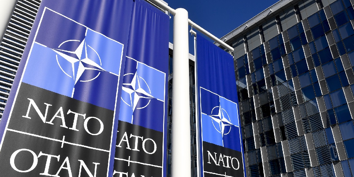 В России появилось предложение «погасить» спутники НАТО