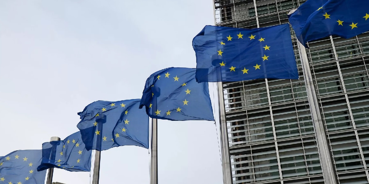 ЕС введет санкции в отношении 168 организаций