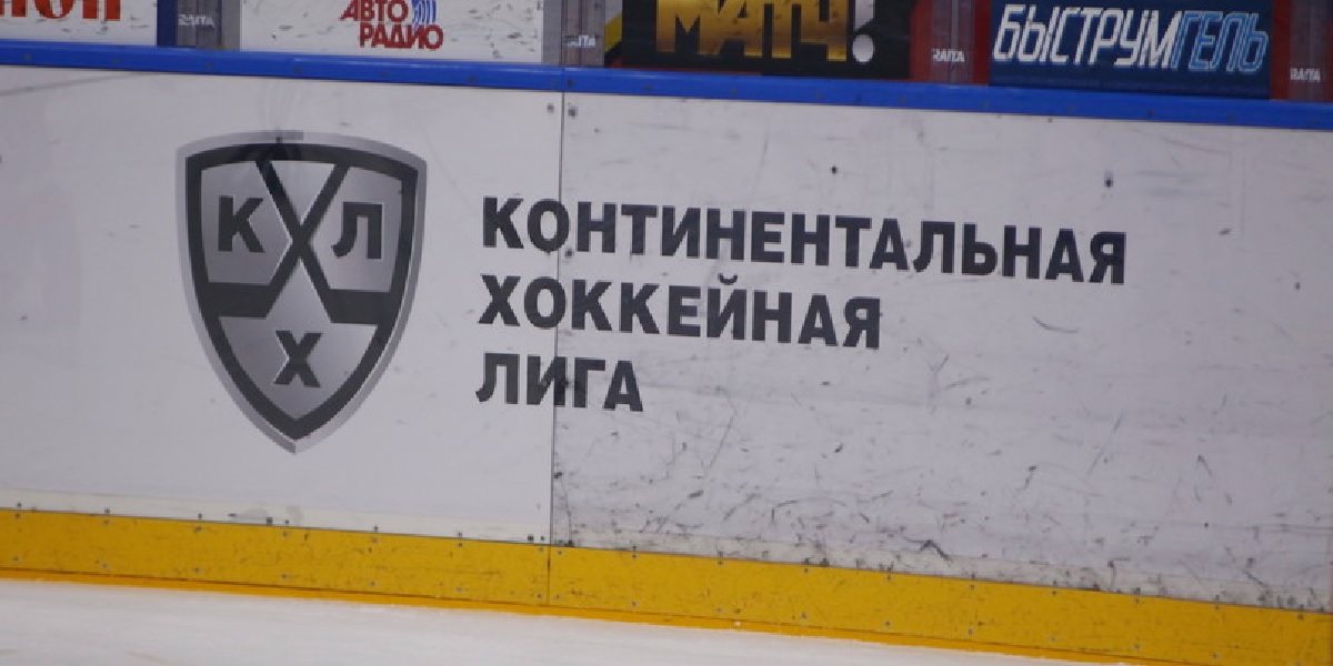 «Автомобилист» победил соперника в матче лидеров Восточной конференции КХЛ