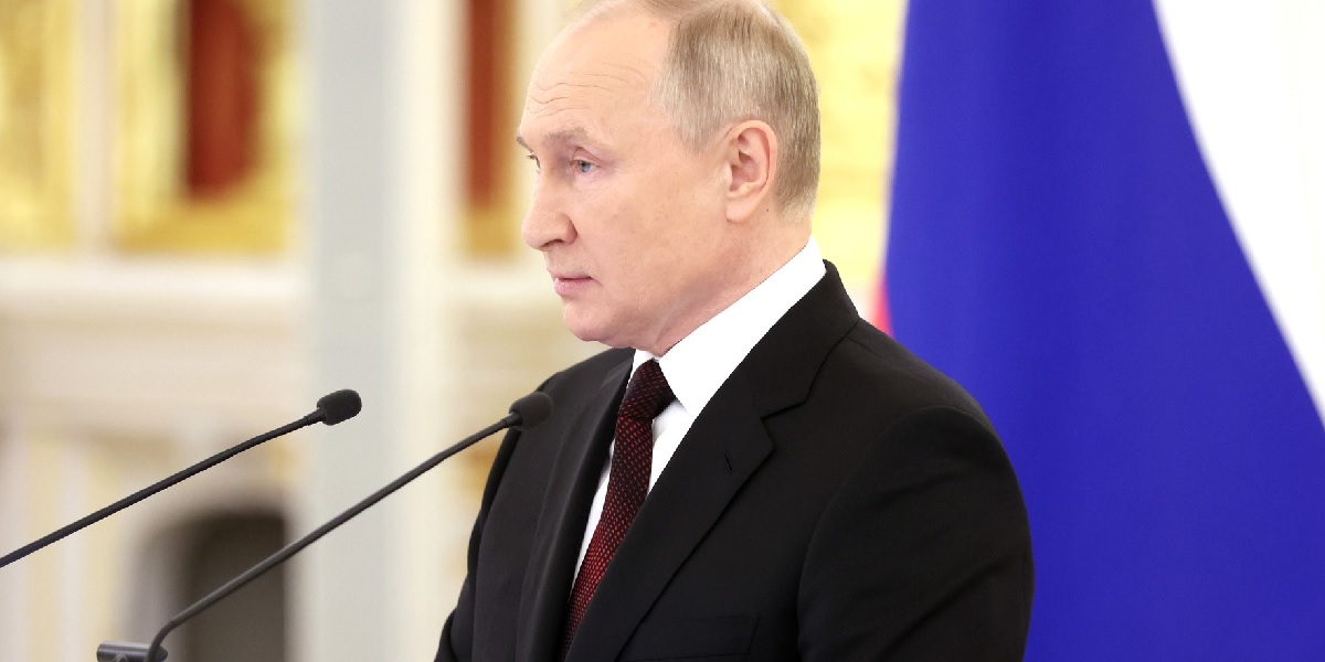 Президент России поручил провести индексацию зарплат бюджетной сферы