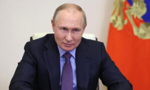 Путин призвал ученых за короткий период обеспечить технологический суверенитет России