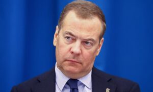 Медведев пригрозил применением гиперзвуковой ракеты «Оникс» по зданию суда в Гааге