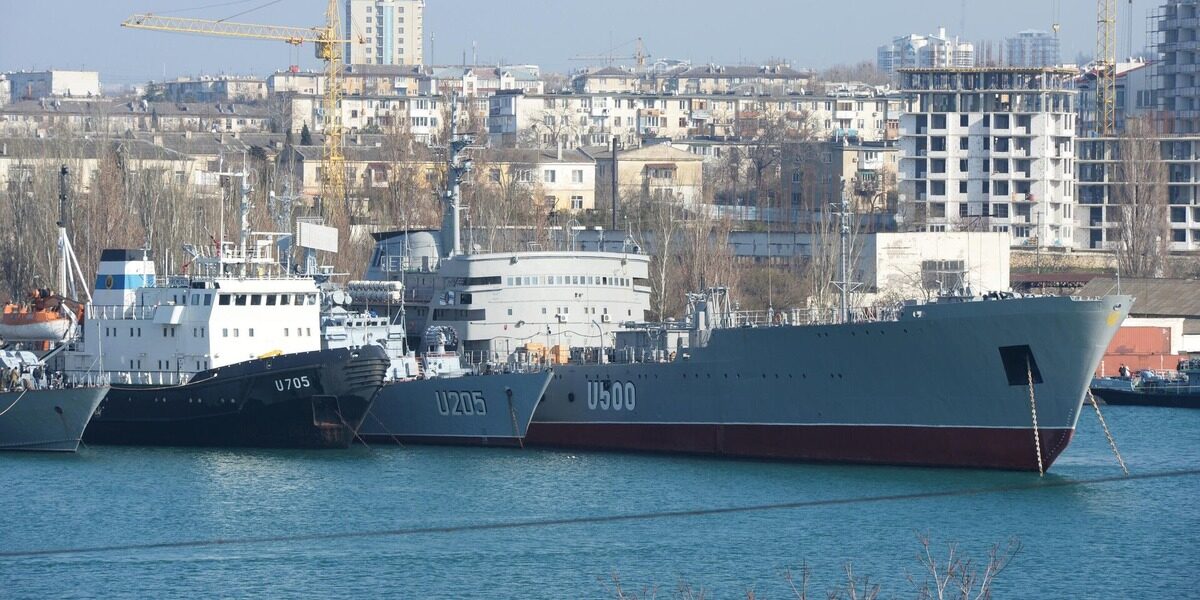 Губернатор Севастополя: Черноморский флот отбил атаку морских беспилотников