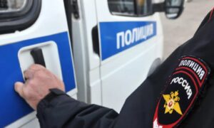 В Волгограде из-за конфликта соседку ударили топором
