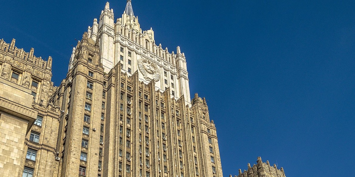 МИД России: Украина предпринимает попытки воздействия на гражданские спутники связи