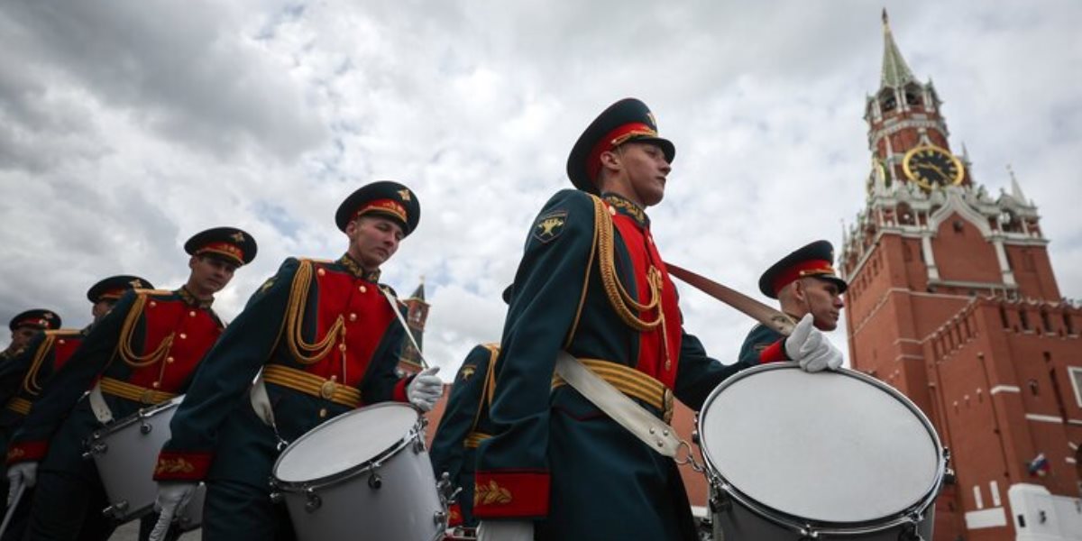 Более 40 военных оркестров примут участие в параде Победы на Красной площади 9 мая