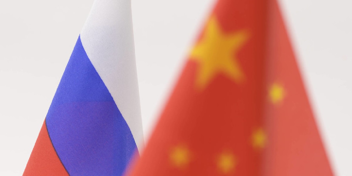 Ван И оценил отношения России и Китая
