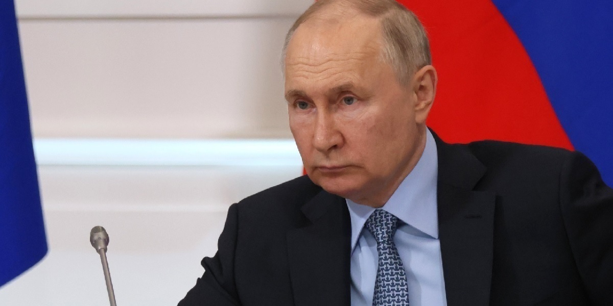 Президент России выразил соболезнования близким погибших в Дагестане