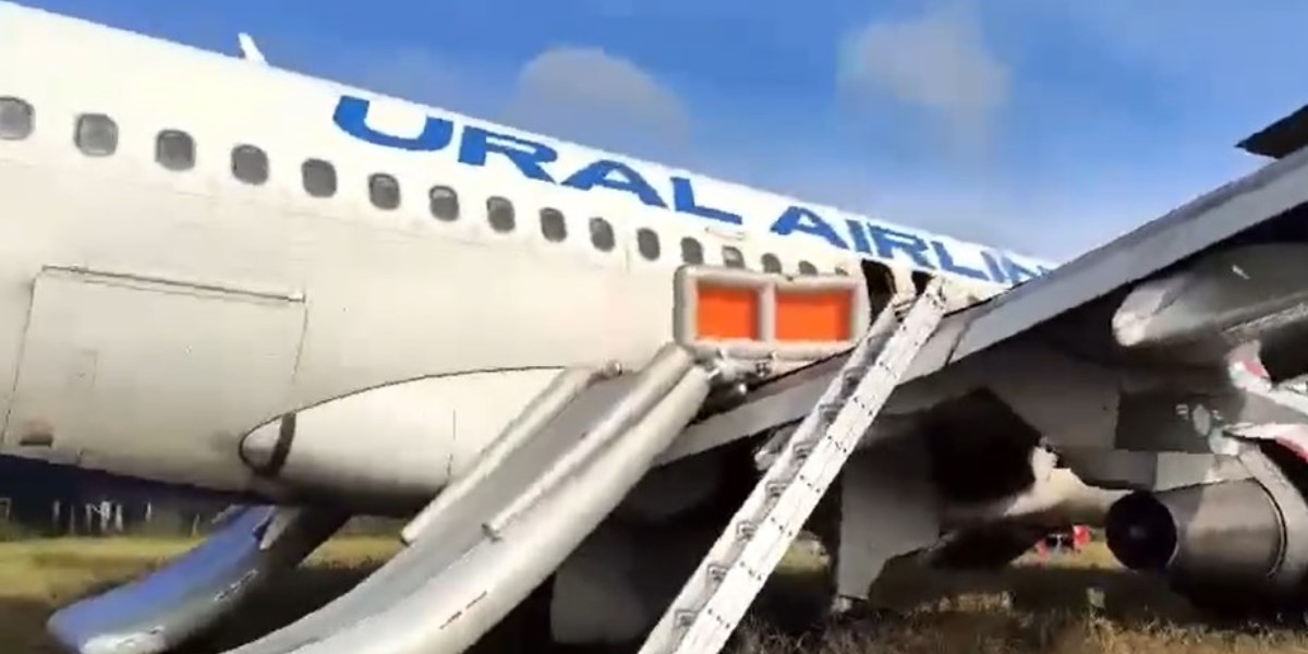 Во время аварийной посадки Airbus в Новосибирской области пострадали пять человек