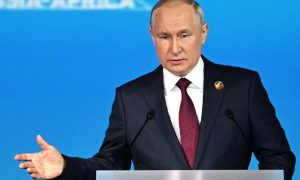Президент заявил о нерушимости России