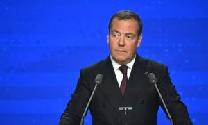 Медведев оценил переход к многополярному миру