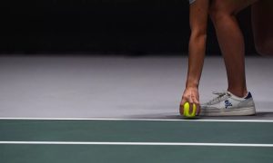 Александрова прошла в четвертьфинал в Аделаиде