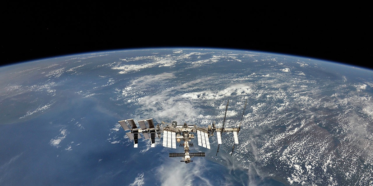 Crew Dragon с российским космонавтом направился к МКС