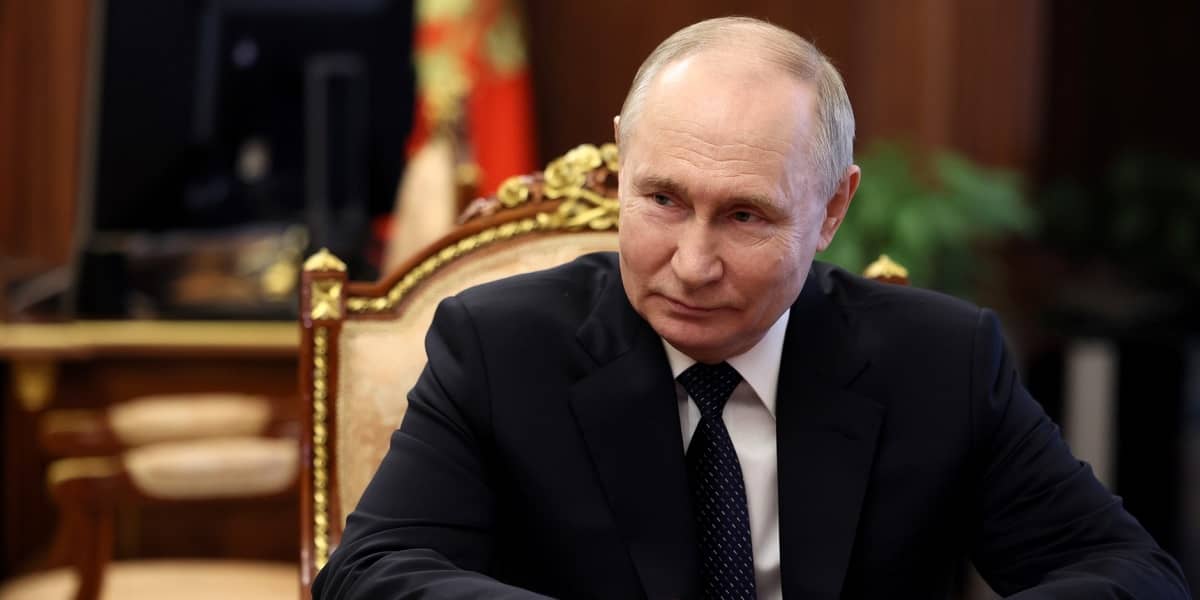 Путин выступил на съезде Федерации независимых профсоюзов РФ
