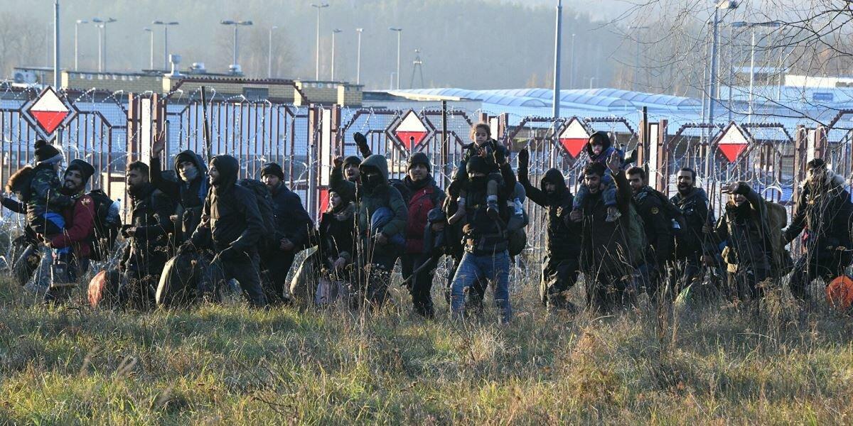 Постпред Белоруссии при ООН призвал не паниковать из-за мигрантов