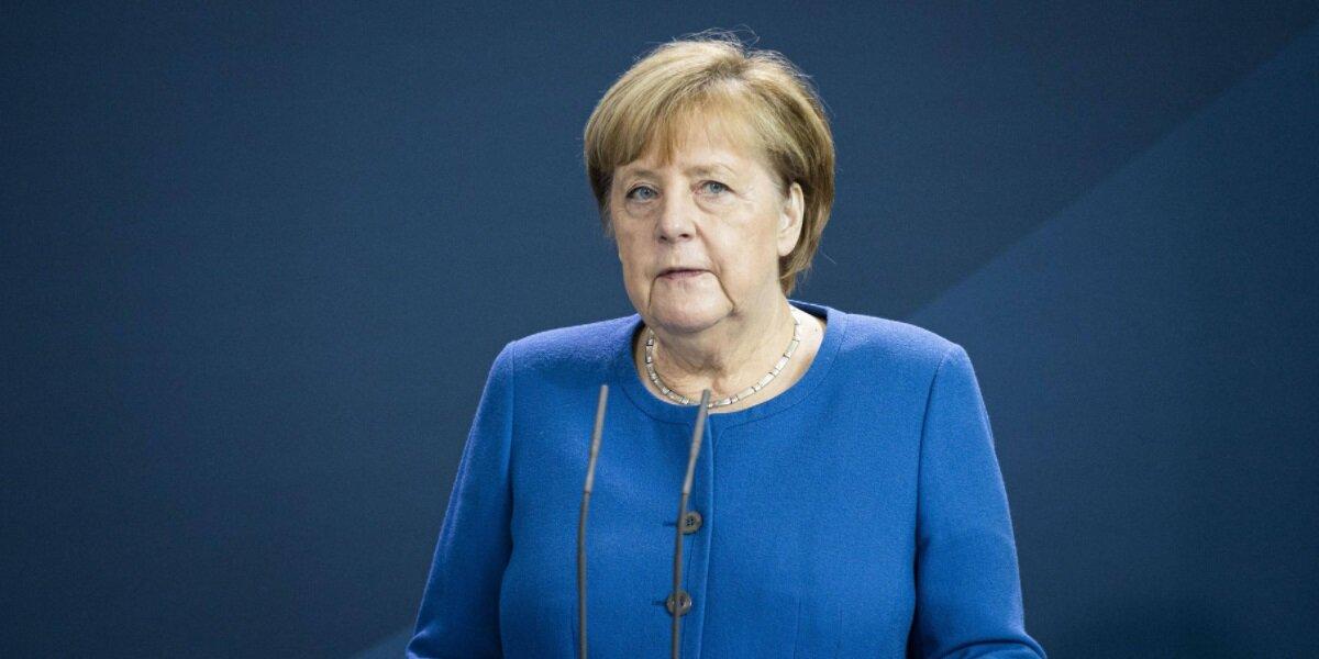 Меркель посетит Россию